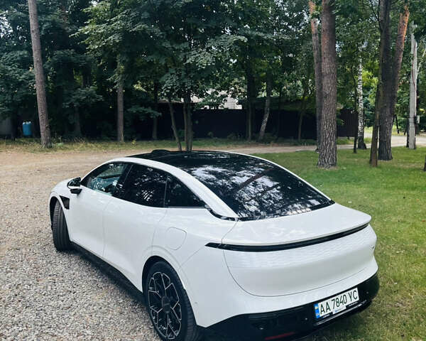 Белый Zeekr 007, объемом двигателя 0 л и пробегом 15 тыс. км за 36500 $, фото 8 на Automoto.ua