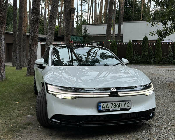 Белый Zeekr 007, объемом двигателя 0 л и пробегом 15 тыс. км за 36500 $, фото 18 на Automoto.ua