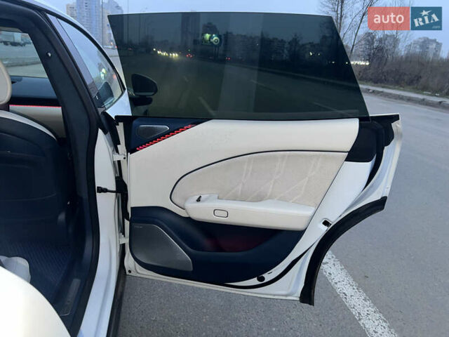 Білий Zeekr 007, об'ємом двигуна 0 л та пробігом 20 тис. км за 38500 $, фото 23 на Automoto.ua