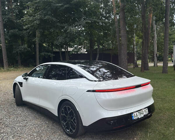 Белый Zeekr 007, объемом двигателя 0 л и пробегом 15 тыс. км за 36500 $, фото 4 на Automoto.ua