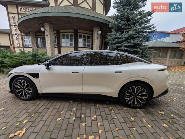 Белый Zeekr 007, объемом двигателя 0 л и пробегом 9 тыс. км за 31500 $, фото 6 на Automoto.ua