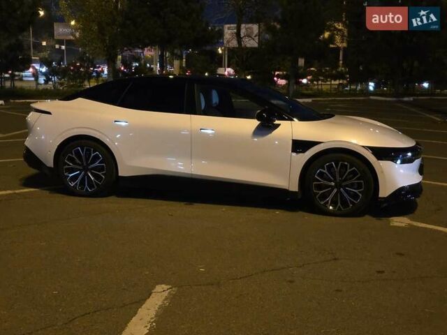 Белый Zeekr 007, объемом двигателя 0 л и пробегом 5 тыс. км за 33997 $, фото 17 на Automoto.ua
