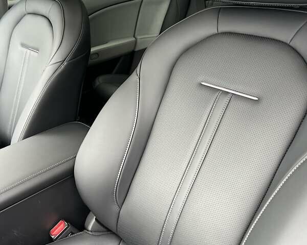 Белый Zeekr 007, объемом двигателя 0 л и пробегом 9 тыс. км за 32200 $, фото 4 на Automoto.ua