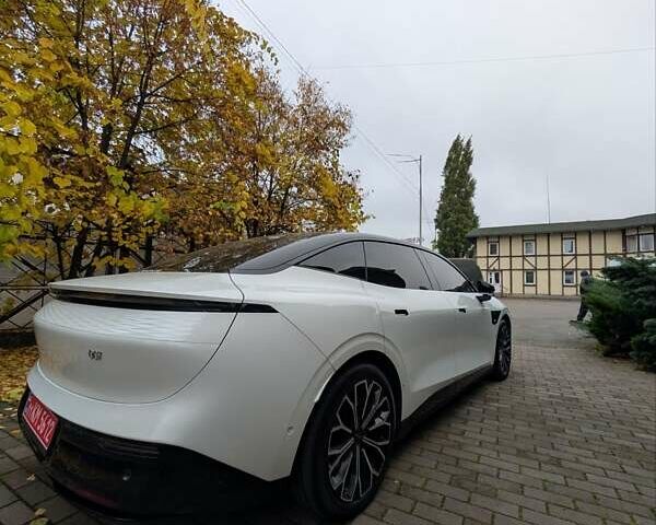 Белый Zeekr 007, объемом двигателя 0 л и пробегом 9 тыс. км за 31500 $, фото 3 на Automoto.ua