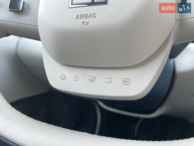 Белый Zeekr 007, объемом двигателя 0 л и пробегом 5 тыс. км за 38300 $, фото 25 на Automoto.ua