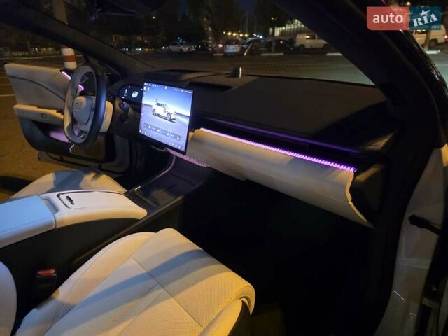 Белый Zeekr 007, объемом двигателя 0 л и пробегом 5 тыс. км за 33997 $, фото 8 на Automoto.ua