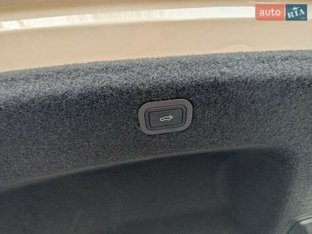 Белый Zeekr 007, объемом двигателя 0 л и пробегом 9 тыс. км за 31500 $, фото 15 на Automoto.ua