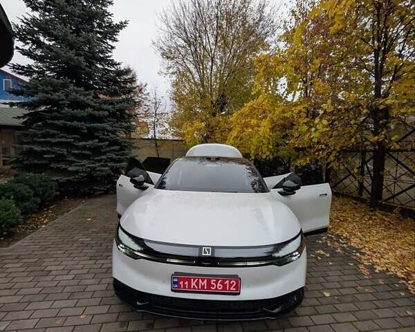 Белый Zeekr 007, объемом двигателя 0 л и пробегом 9 тыс. км за 31500 $, фото 9 на Automoto.ua