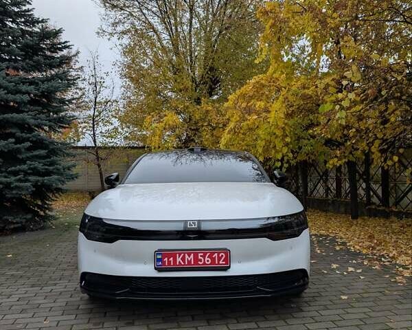 Белый Zeekr 007, объемом двигателя 0 л и пробегом 9 тыс. км за 31500 $, фото 2 на Automoto.ua