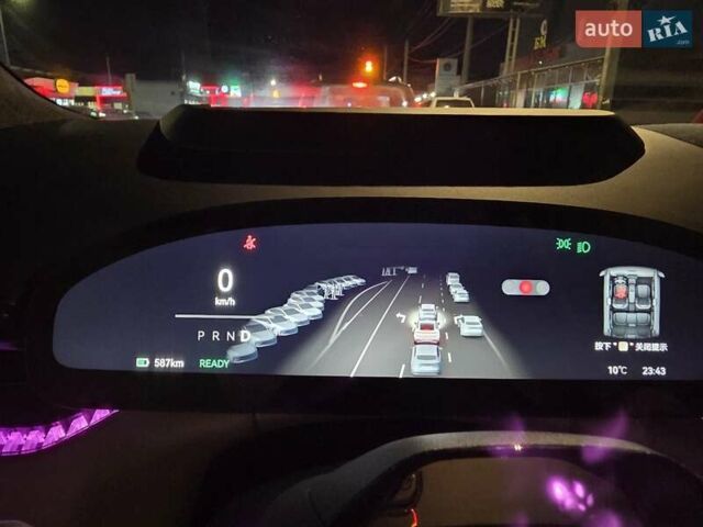 Белый Zeekr 007, объемом двигателя 0 л и пробегом 5 тыс. км за 33997 $, фото 31 на Automoto.ua