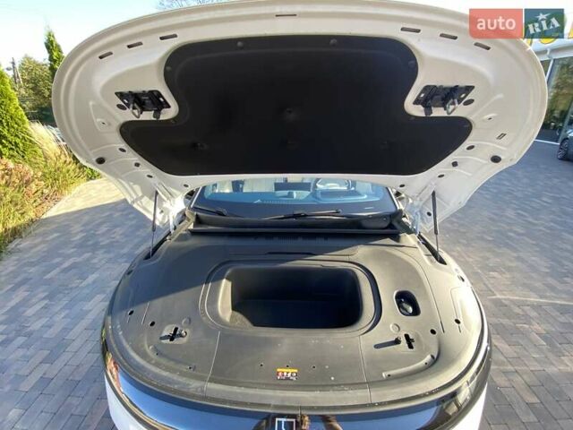 Белый Zeekr 007, объемом двигателя 0 л и пробегом 5 тыс. км за 32600 $, фото 16 на Automoto.ua