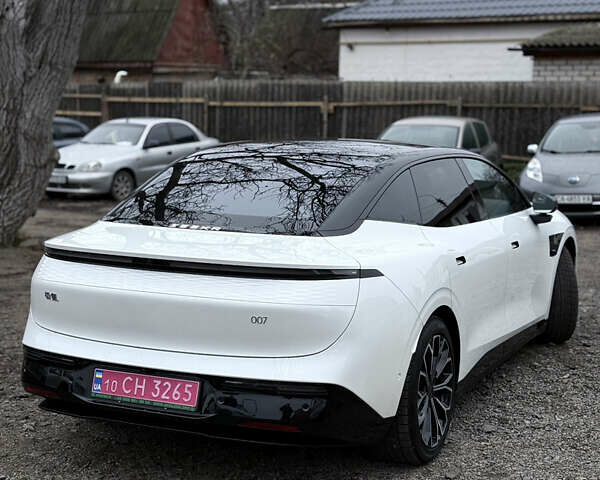 Білий Zeekr 007, об'ємом двигуна 0 л та пробігом 7 тис. км за 33800 $, фото 2 на Automoto.ua