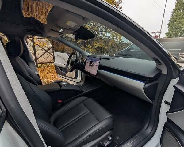 Белый Zeekr 007, объемом двигателя 0 л и пробегом 9 тыс. км за 31500 $, фото 19 на Automoto.ua