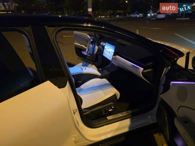 Белый Zeekr 007, объемом двигателя 0 л и пробегом 5 тыс. км за 33997 $, фото 6 на Automoto.ua