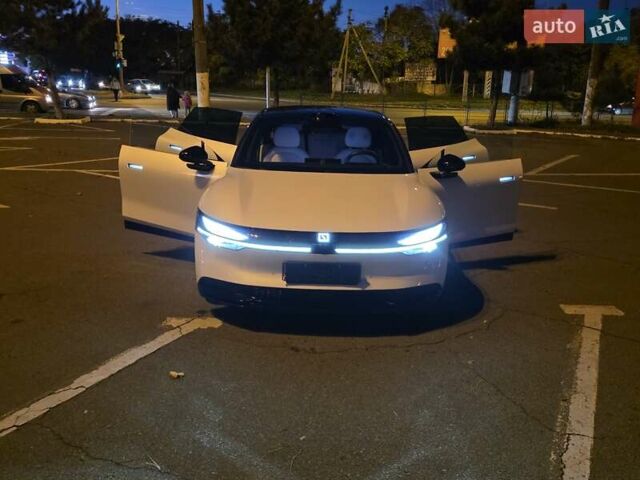Белый Zeekr 007, объемом двигателя 0 л и пробегом 5 тыс. км за 33997 $, фото 2 на Automoto.ua