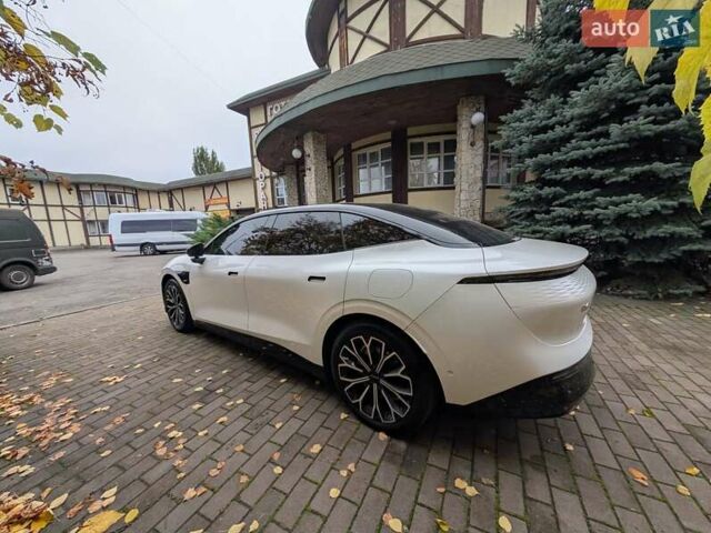 Белый Zeekr 007, объемом двигателя 0 л и пробегом 9 тыс. км за 31500 $, фото 5 на Automoto.ua