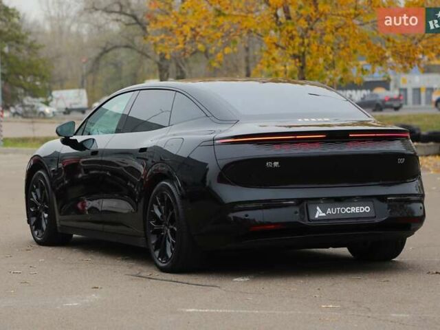 Черный Zeekr 007, объемом двигателя 0 л и пробегом 12 тыс. км за 33900 $, фото 5 на Automoto.ua