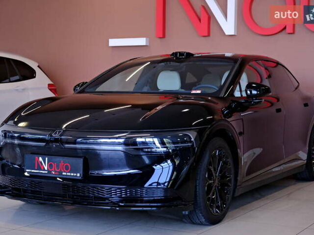 Черный Zeekr 007, объемом двигателя 0 л и пробегом 6 тыс. км за 34900 $, фото 4 на Automoto.ua
