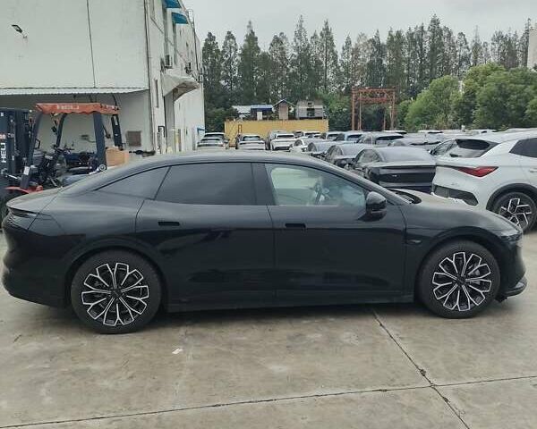 Черный Zeekr 007, объемом двигателя 0 л и пробегом 6 тыс. км за 27400 $, фото 3 на Automoto.ua