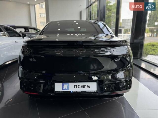 Чорний Zeekr 007, об'ємом двигуна 0 л та пробігом 1 тис. км за 33900 $, фото 4 на Automoto.ua