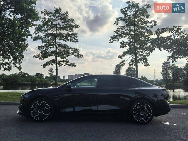 Черный Zeekr 007, объемом двигателя 0 л и пробегом 15 тыс. км за 28500 $, фото 4 на Automoto.ua