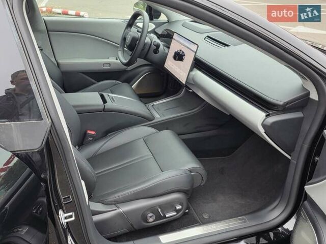 Черный Zeekr 007, объемом двигателя 0 л и пробегом 5 тыс. км за 33999 $, фото 17 на Automoto.ua