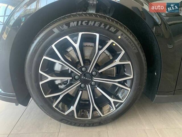 Черный Zeekr 007, объемом двигателя 0 л и пробегом 1 тыс. км за 34500 $, фото 4 на Automoto.ua