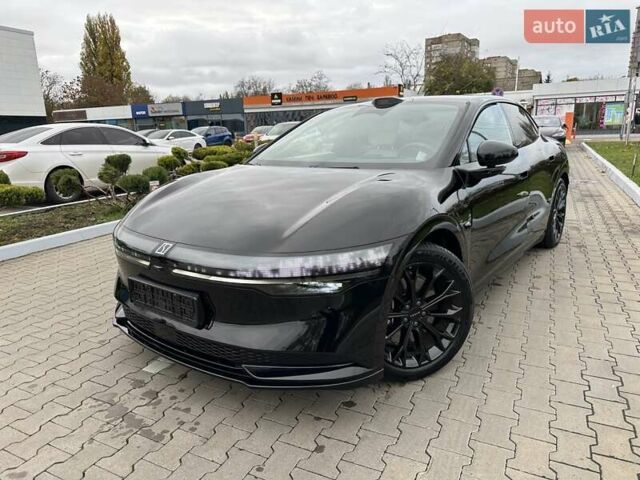 Черный Zeekr 007, объемом двигателя 0 л и пробегом 6 тыс. км за 33900 $, фото 3 на Automoto.ua