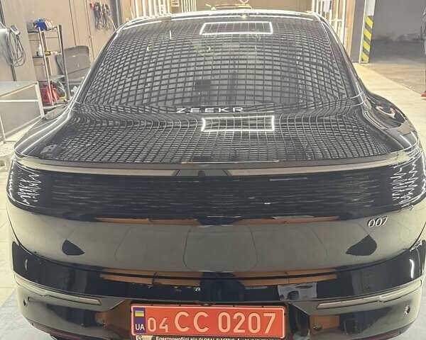 Черный Zeekr 007, объемом двигателя 0 л и пробегом 20 тыс. км за 36500 $, фото 2 на Automoto.ua