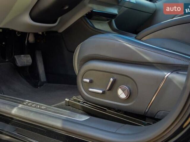 Чорний Zeekr 007, об'ємом двигуна 0 л та пробігом 7 тис. км за 34400 $, фото 15 на Automoto.ua