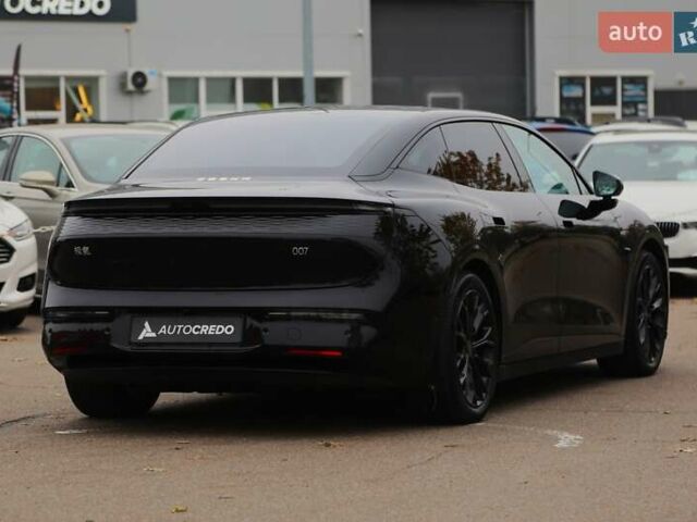 Черный Zeekr 007, объемом двигателя 0 л и пробегом 12 тыс. км за 33900 $, фото 7 на Automoto.ua