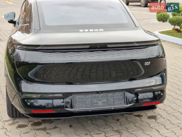 Черный Zeekr 007, объемом двигателя 0 л и пробегом 6 тыс. км за 33900 $, фото 26 на Automoto.ua