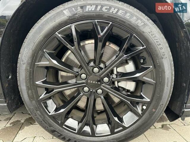 Черный Zeekr 007, объемом двигателя 0 л и пробегом 6 тыс. км за 33900 $, фото 92 на Automoto.ua