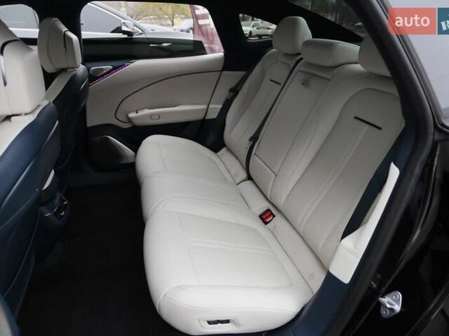 Черный Zeekr 007, объемом двигателя 0 л и пробегом 12 тыс. км за 33900 $, фото 12 на Automoto.ua