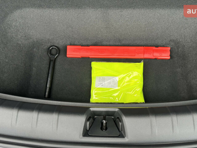 Zeekr 007, объемом двигателя 0 л и пробегом 0 тыс. км за 31999 $, фото 23 на Automoto.ua