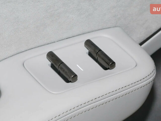 Zeekr 007, объемом двигателя 0 л и пробегом 0 тыс. км за 31999 $, фото 20 на Automoto.ua