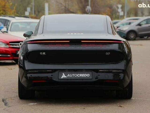 Zeekr 007, объемом двигателя 0 л и пробегом 12 тыс. км за 33900 $, фото 6 на Automoto.ua
