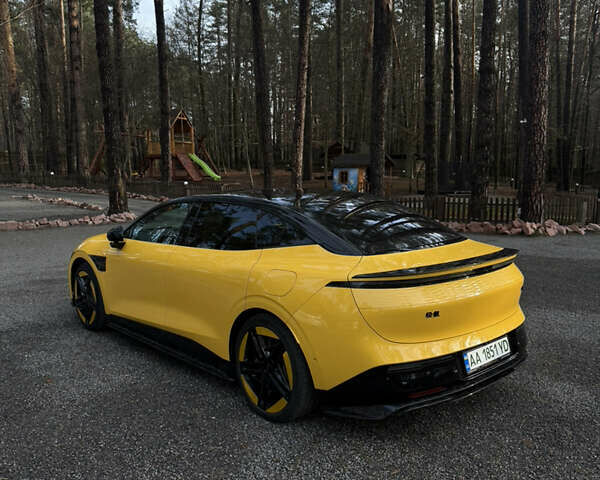 Жовтий Zeekr 007, об'ємом двигуна 0 л та пробігом 10 тис. км за 44500 $, фото 3 на Automoto.ua
