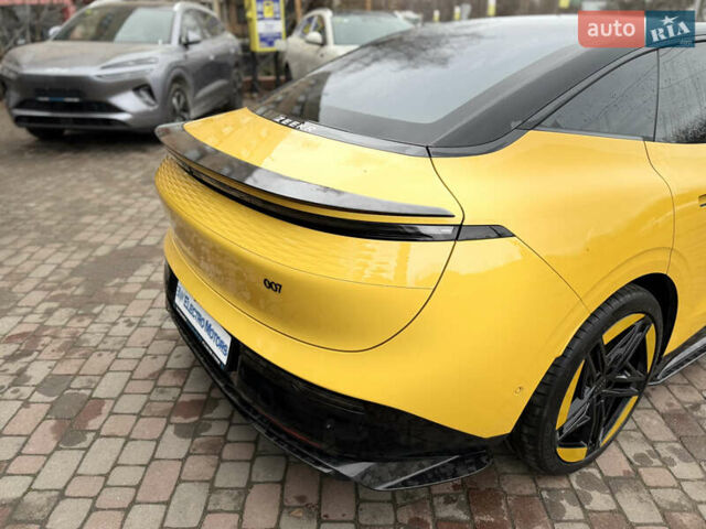 Жовтий Zeekr 007, об'ємом двигуна 0 л та пробігом 11 тис. км за 35000 $, фото 13 на Automoto.ua