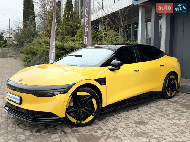 Жовтий Zeekr 007, об'ємом двигуна 0 л та пробігом 11 тис. км за 35000 $, фото 4 на Automoto.ua