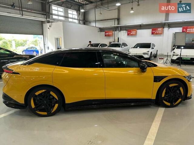 Желтый Zeekr 007, объемом двигателя 0 л и пробегом 4 тыс. км за 34500 $, фото 4 на Automoto.ua