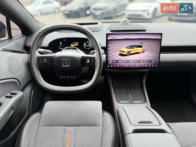 Жовтий Zeekr 007, об'ємом двигуна 0 л та пробігом 11 тис. км за 35000 $, фото 20 на Automoto.ua