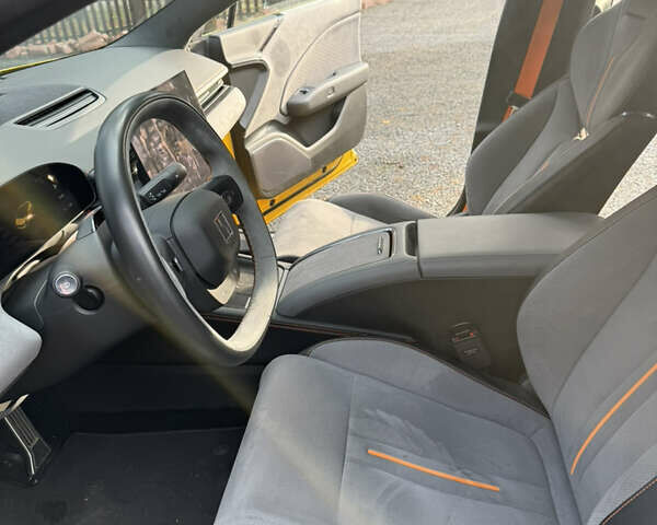 Жовтий Zeekr 007, об'ємом двигуна 0 л та пробігом 10 тис. км за 44500 $, фото 10 на Automoto.ua