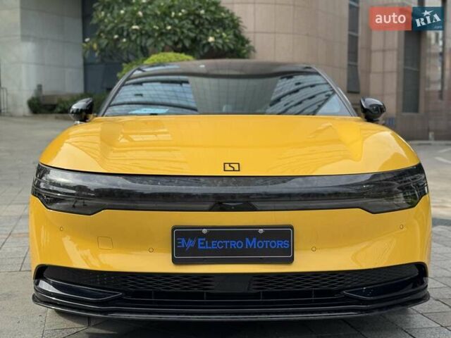 Жовтий Zeekr 007, об'ємом двигуна 0 л та пробігом 11 тис. км за 39999 $, фото 8 на Automoto.ua