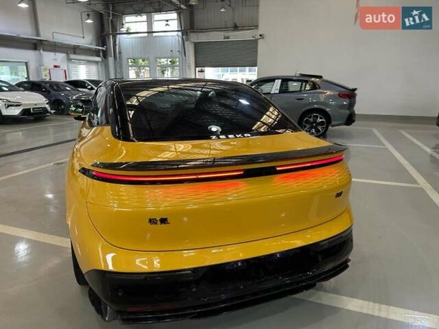 Желтый Zeekr 007, объемом двигателя 0 л и пробегом 4 тыс. км за 34500 $, фото 6 на Automoto.ua