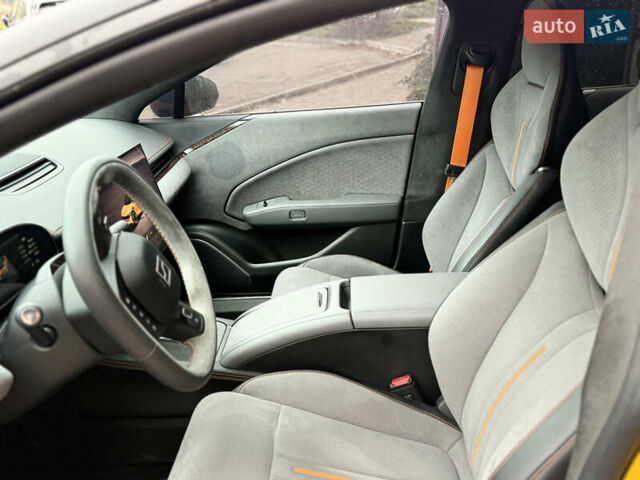 Жовтий Zeekr 007, об'ємом двигуна 0 л та пробігом 11 тис. км за 35000 $, фото 15 на Automoto.ua