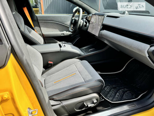 Желтый Zeekr 007, объемом двигателя 0 л и пробегом 1 тыс. км за 45500 $, фото 22 на Automoto.ua