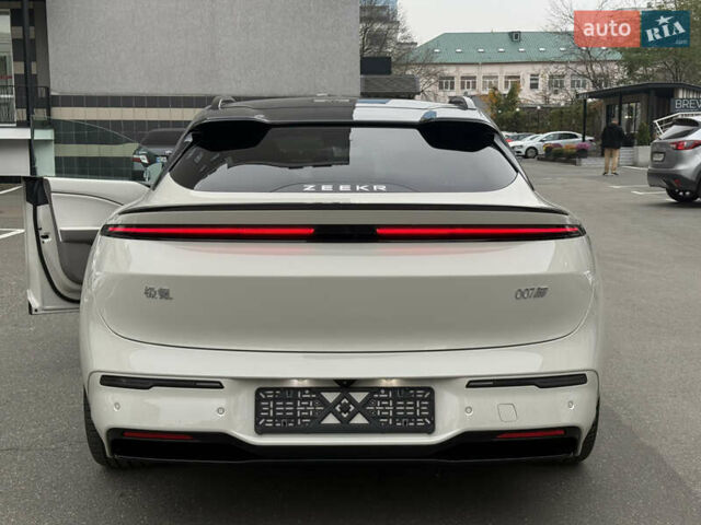 Zeekr 007 GT, объемом двигателя 0 л и пробегом 1 тыс. км за 48850 $, фото 3 на Automoto.ua