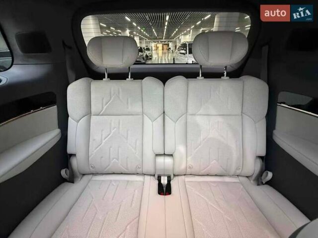 Белый Zeekr 009, объемом двигателя 0 л и пробегом 14 тыс. км за 68700 $, фото 10 на Automoto.ua