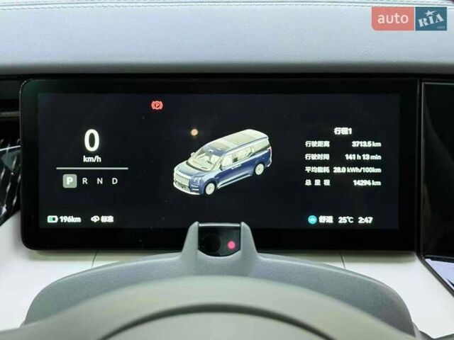 Белый Zeekr 009, объемом двигателя 0 л и пробегом 14 тыс. км за 68700 $, фото 12 на Automoto.ua